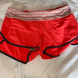 Lululemon Speed Up Shorts 2.5